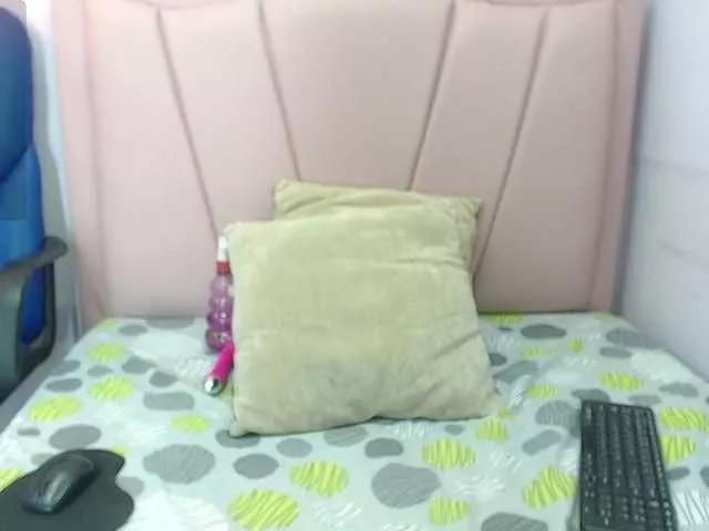 adharaebony on BongaCams 