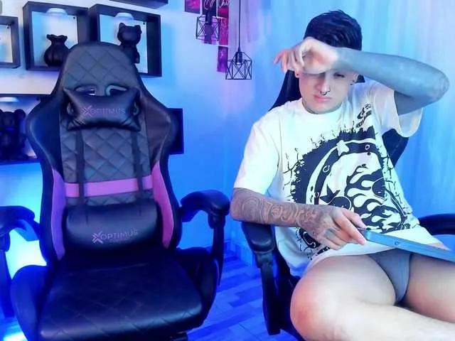 alana-and-jackk — We enjoy sex in all positions and knowing that you are watching us is another way to enjoy it, we have fun at the same time you have fun with us