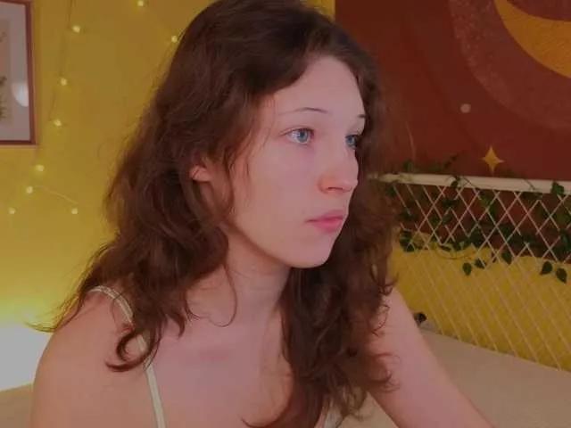 CherryLea — I`m a sweet, down-to-earty girl who loves attention and admiring looks from the crowd. I hope we`ll like each other become best friends!