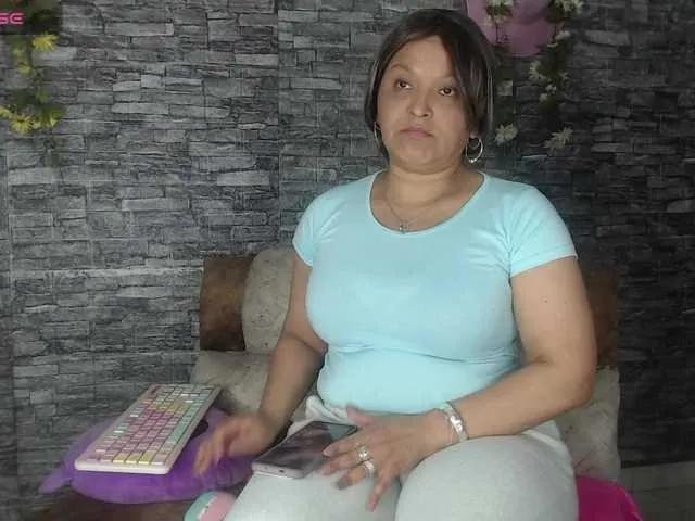 Danna-Paolaa on BongaCams 