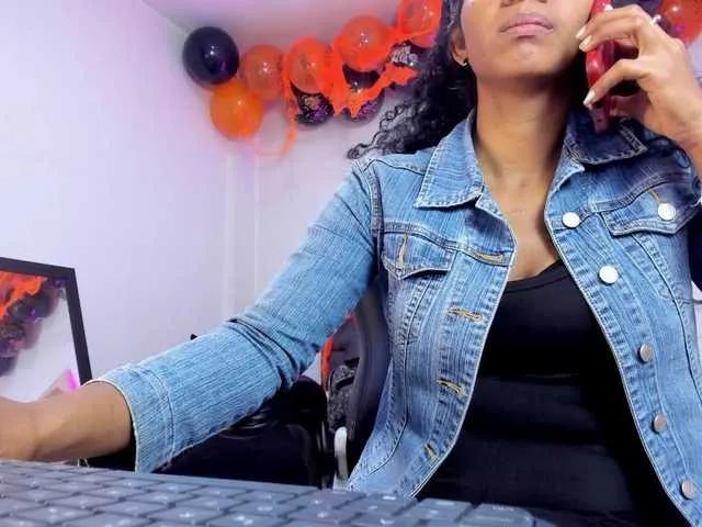 Ellie-Alves on BongaCams 