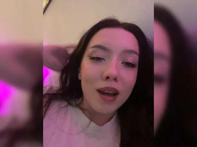 ElliLin on BongaCams 
