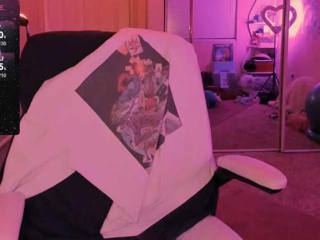 EveeLuna on BongaCams 