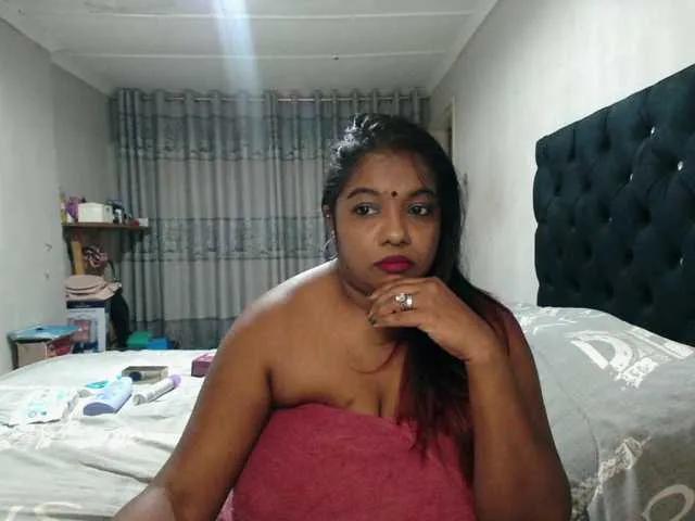Indianmayaxoxo on BongaCams 