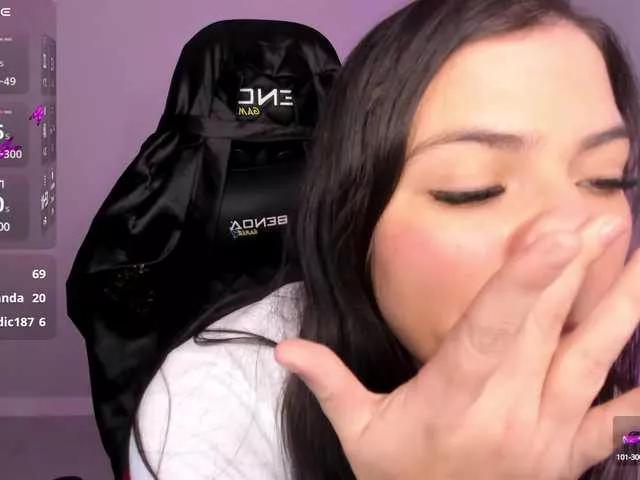 ivyy-scott on BongaCams 