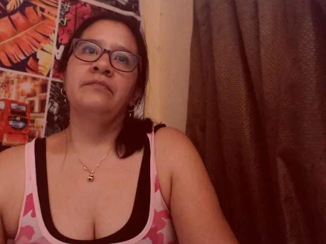 lucyLUxxx on BongaCams