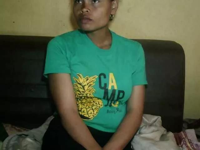 Pussy01lips on BongaCams 