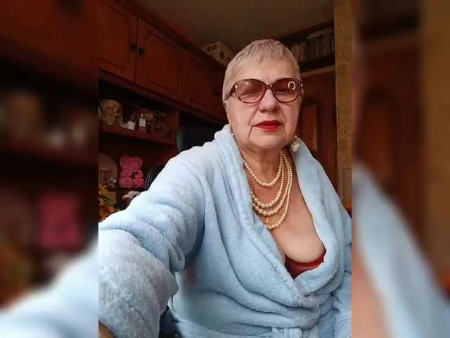 SweetCherry00 on BongaCams 