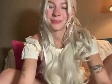 annieangel18 on Chaturbate 