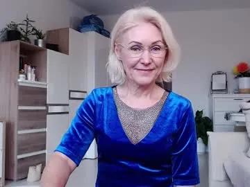 jasmin18v — Lovense is on, ... blouse off , make me squirt if you can [920 tokens remaining]