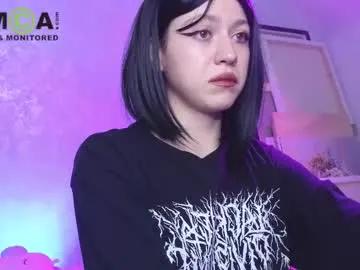 queenofwandss on Chaturbate 