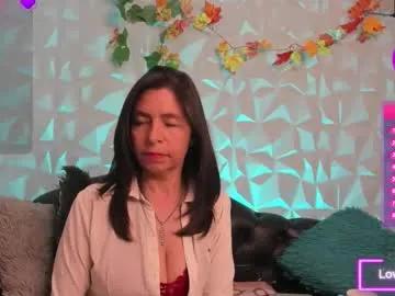 sabinadeluxe_cg — take off your shirt [30 tokens left] Your fantasy is my tits   my favorite #15, 38, 160, 303 #milf #bigboobs #teasing #glamour #mature