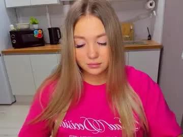 sarahmils on Chaturbate 