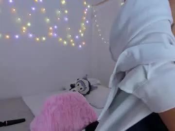 tamara_aluna_ — GOAL: let me show u my tits [29 tokens remaining] Welcome to my room! What do we do? Something naughty or something sexual? #latina #petite #lovense #squirt #pantyhose