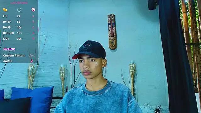 AlanCutee on StripChat 