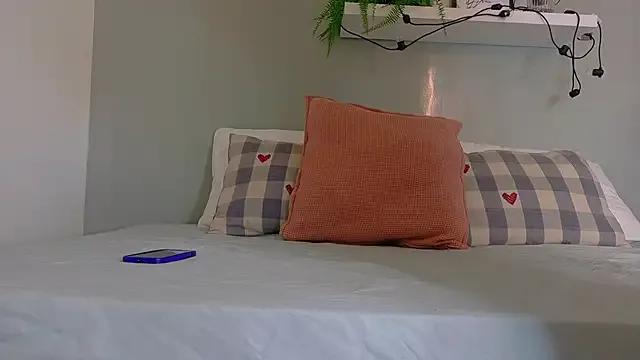 Annavic__ on StripChat 