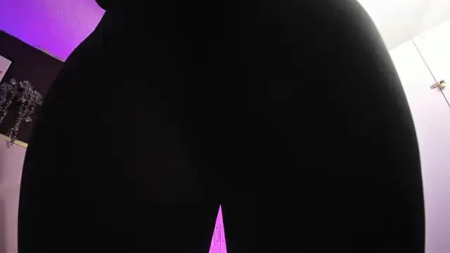 April_bowie — Plug anal+shake ass 