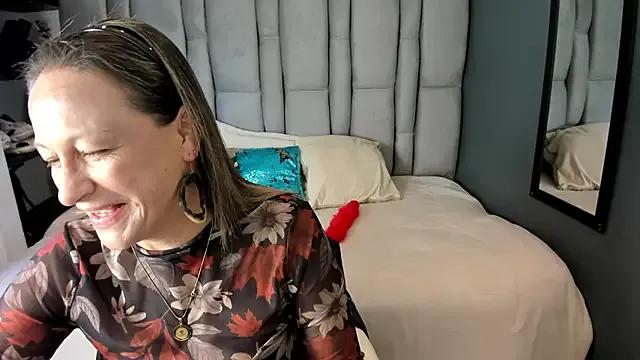 Charlot_milf — DELICIOUS BLOWJOB+NIPPLE CLAMPS