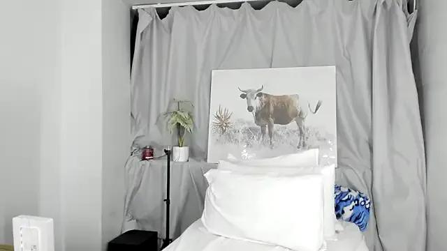 ConnieSmall24 on StripChat 