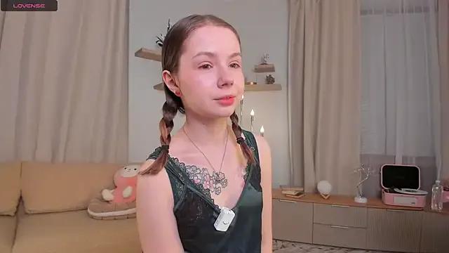 DominikaElis — tease you with zip