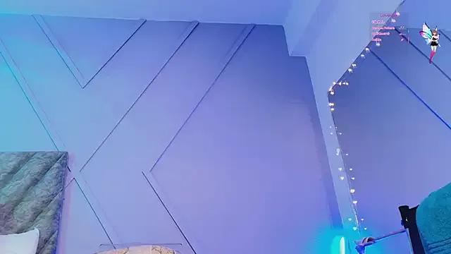 emmajohnss on StripChat 