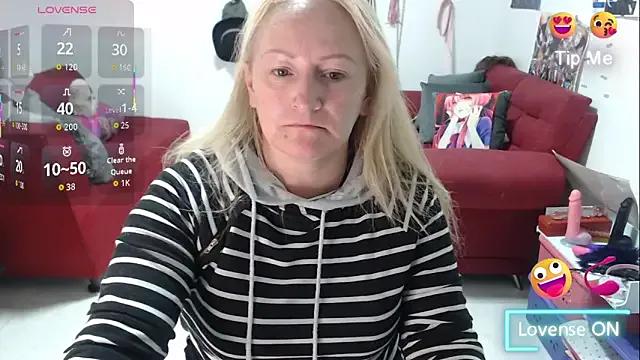 emperabigbootybigass — play 1 finger ass