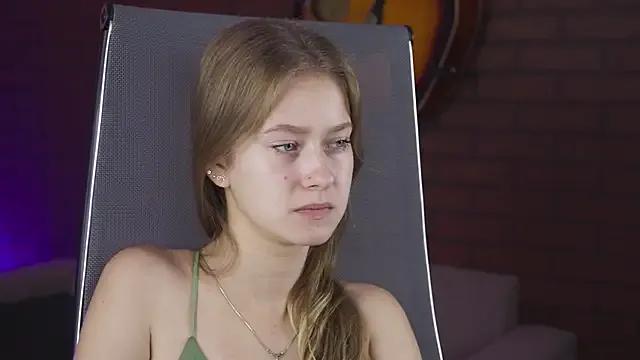 EveMundie on StripChat 