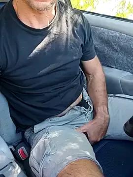 GreekGuyOutdoors on StripChat 