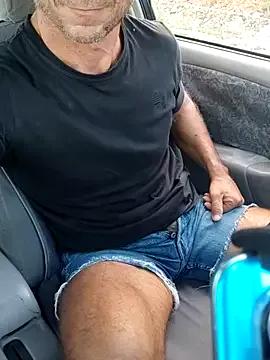 GreekGuyOutdoors on StripChat 