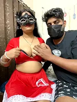 Horny_Riya_bHabhi — Nude in public