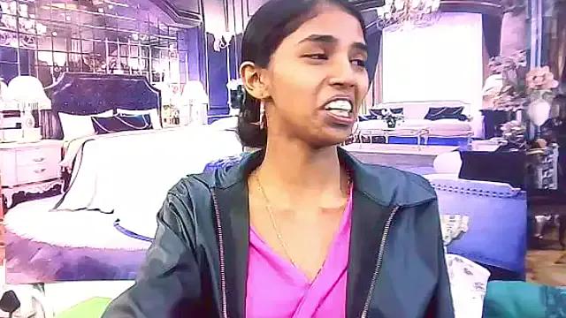 IndianSexySlender on StripChat 