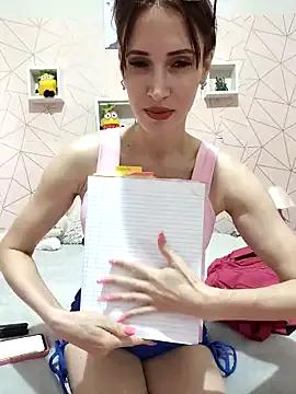 Irresistible24 on StripChat 