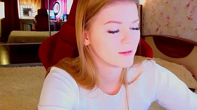 Jenny_Skinner20 — masturbating pussy in doggy