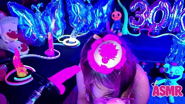 LaytonBox — Sexy dance and oil 