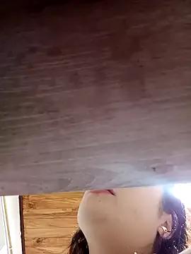 Lesly_10- on StripChat 