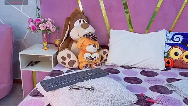 MilleyJones on StripChat 