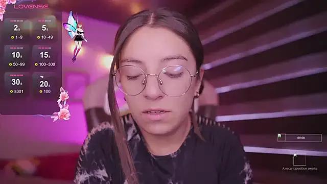 milly_kenner on StripChat 