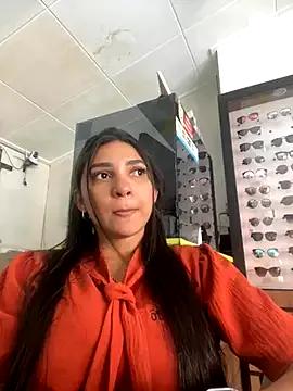 oralin — Vou me masturbar escondida do meu chefe