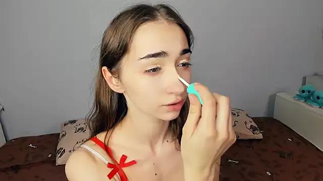 PollyBeev on StripChat 