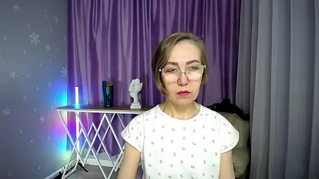 queen_a_n_i — open ass